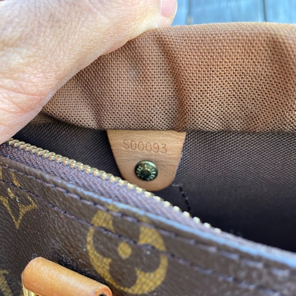 ✨SOLD✨AUTHENTIC LOUIS VUITTON SPEEDY 25 ✨ - Picture 3 of 14